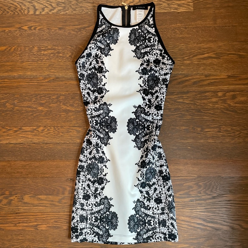 Black and White Lace Print Bodycon Dress - Picture 1 of 5